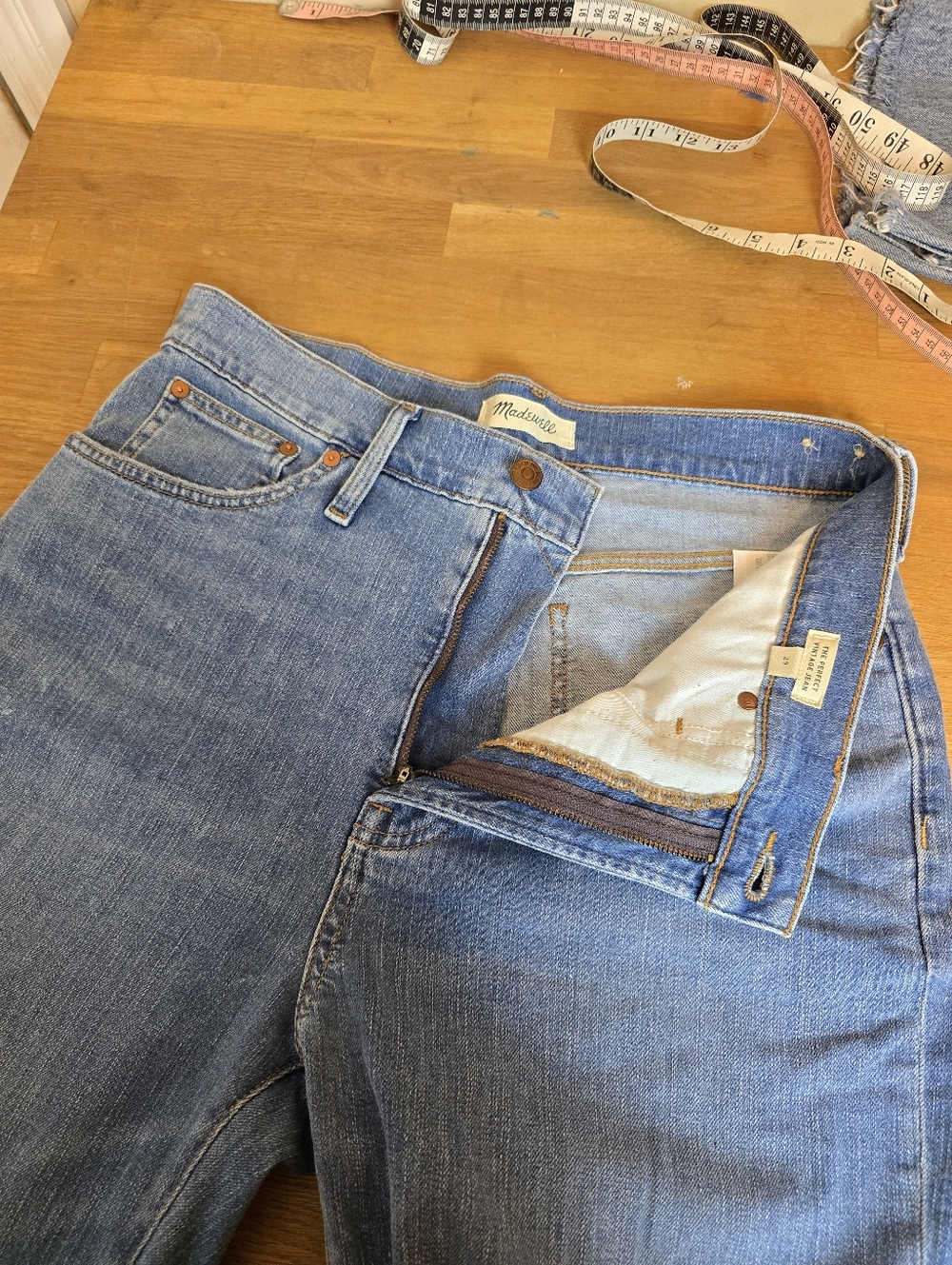 Madewell The Perfect Vintage Jean Size 29 Distressed Straight Leg Raw Hem M9244 - Picture 10 of 12